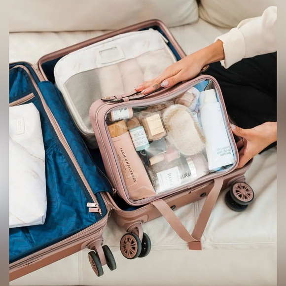 Calpak Large Clear Cosmetics Case in Mauve - Like New - Picture 8 of 12